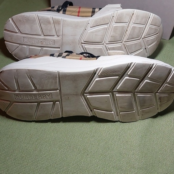 Authentic BURBERRY Low Top Sneaker Size 45 eu - Picture 5 of 7